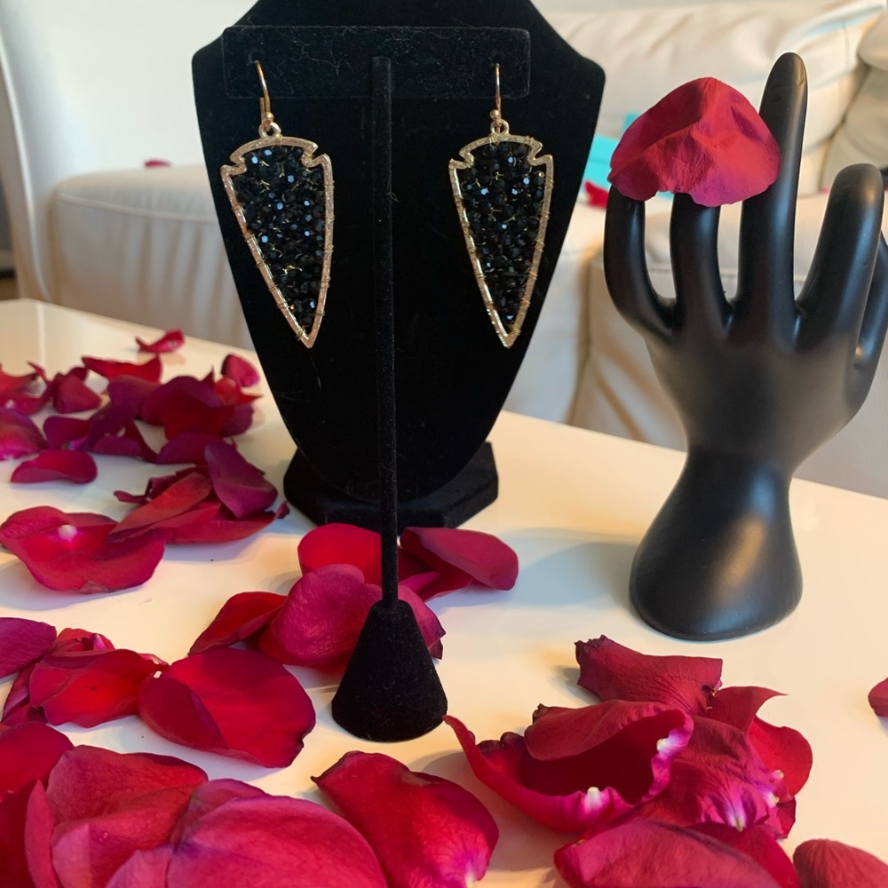 Multiple Items. Earrings And Bracelets. - image 8